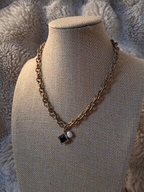 Chunky Gold Tone Necklace With Freshwater Pearl